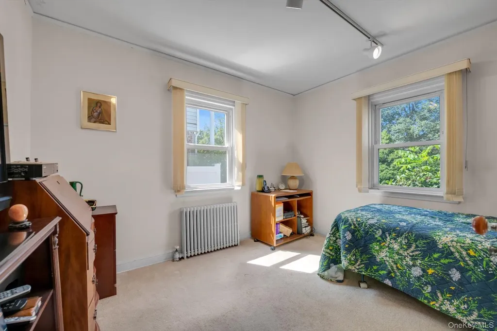 67 Maple Drive New Hyde Park NY 11040