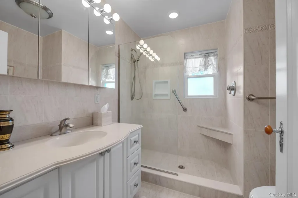67 Maple Drive New Hyde Park NY 11040
