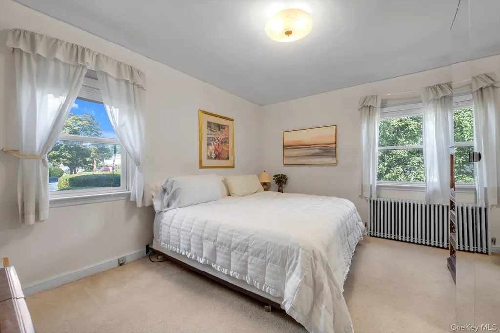 67 Maple Drive New Hyde Park NY 11040