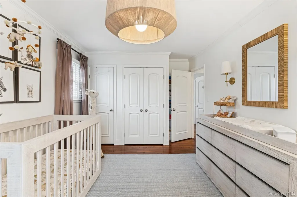 1827 Glenn Lane Merrick NY 11566