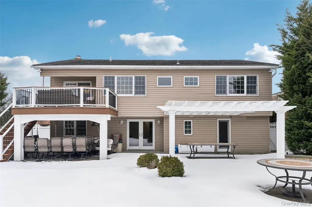 1827 Glenn Lane Merrick NY 11566