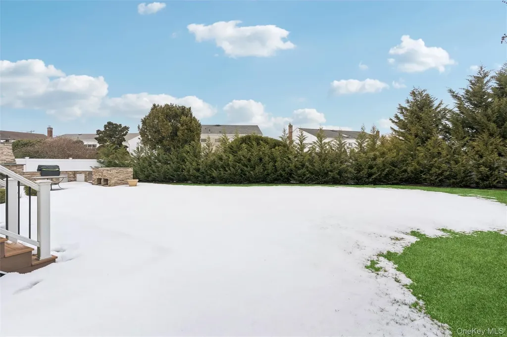 1827 Glenn Lane Merrick NY 11566