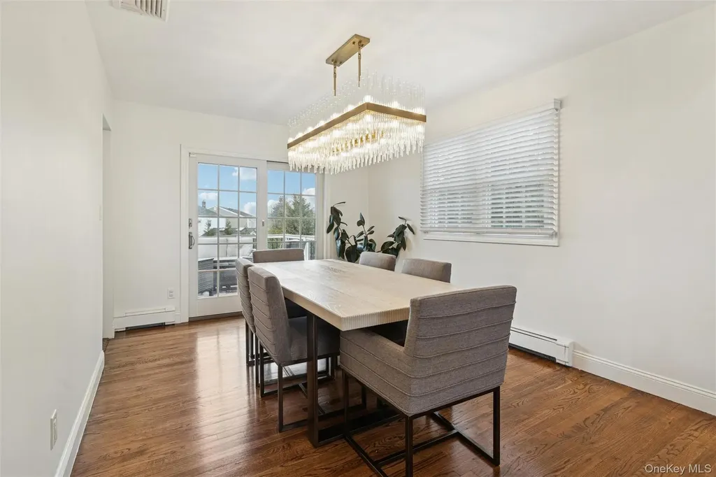 1827 Glenn Lane Merrick NY 11566