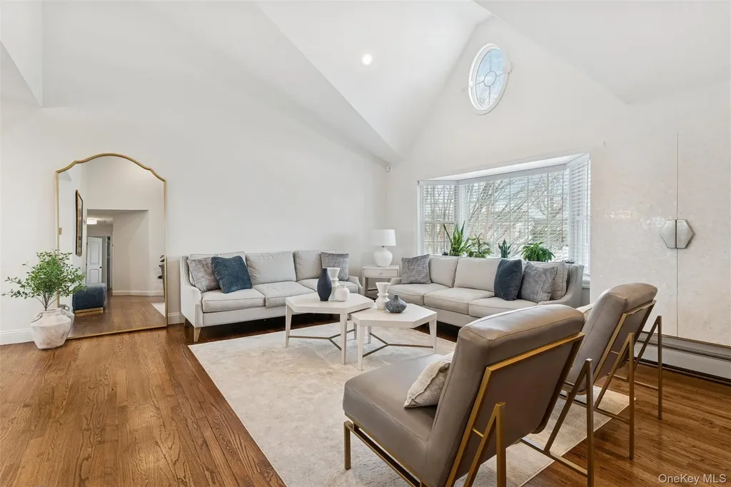 1827 Glenn Lane Merrick NY 11566