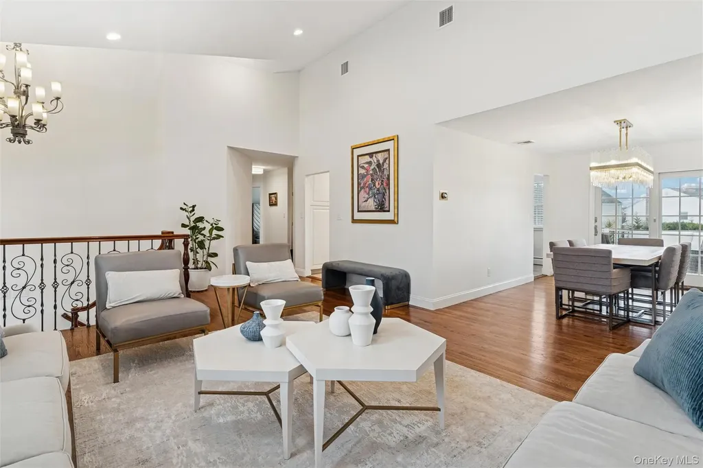1827 Glenn Lane Merrick NY 11566