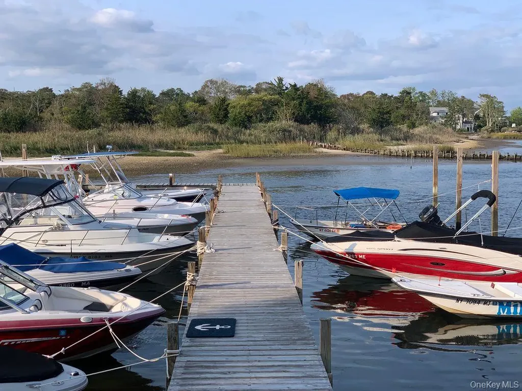 East Quogue NY 11942