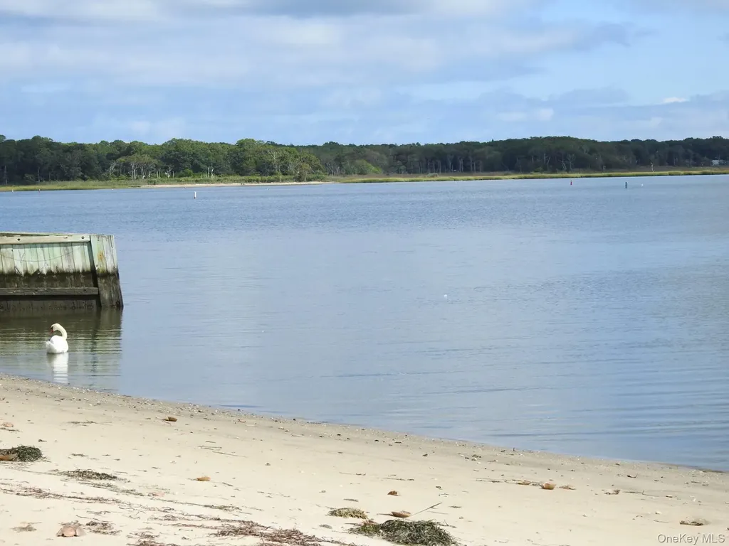East Quogue NY 11942