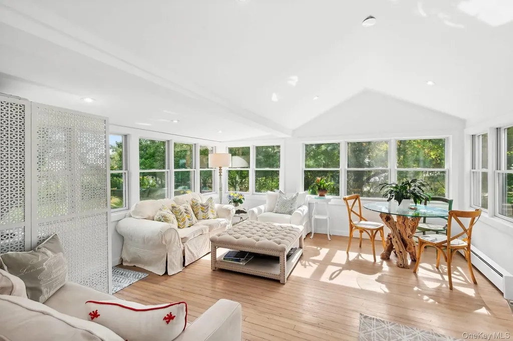 East Quogue NY 11942