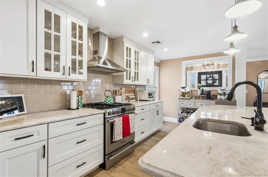 41 Weidner Avenue Oceanside NY 11572