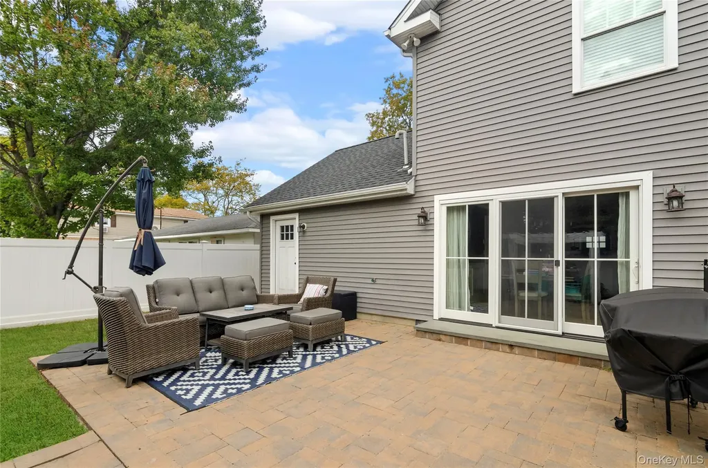 41 Weidner Avenue Oceanside NY 11572