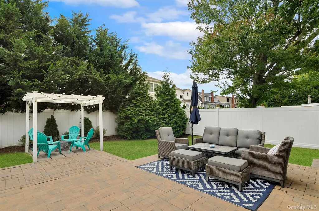 41 Weidner Avenue Oceanside NY 11572
