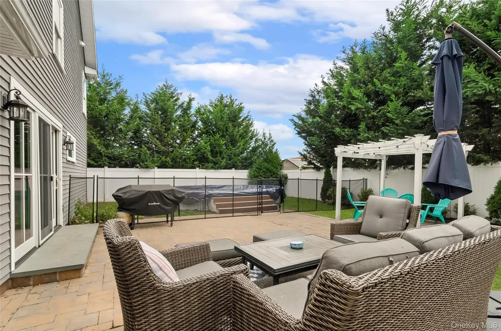 41 Weidner Avenue Oceanside NY 11572