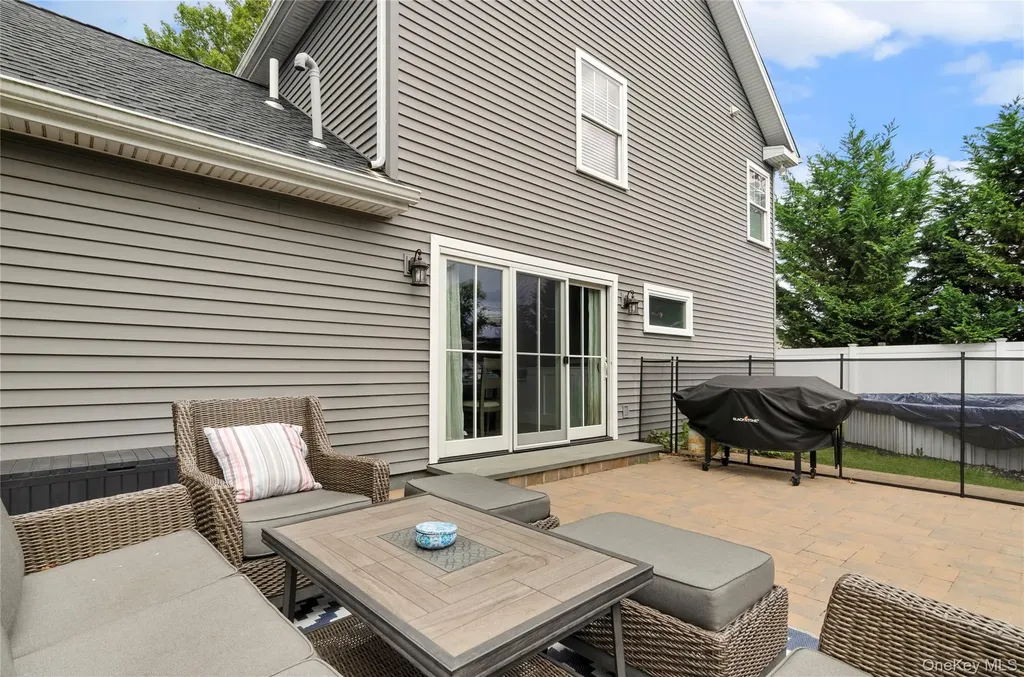 41 Weidner Avenue Oceanside NY 11572