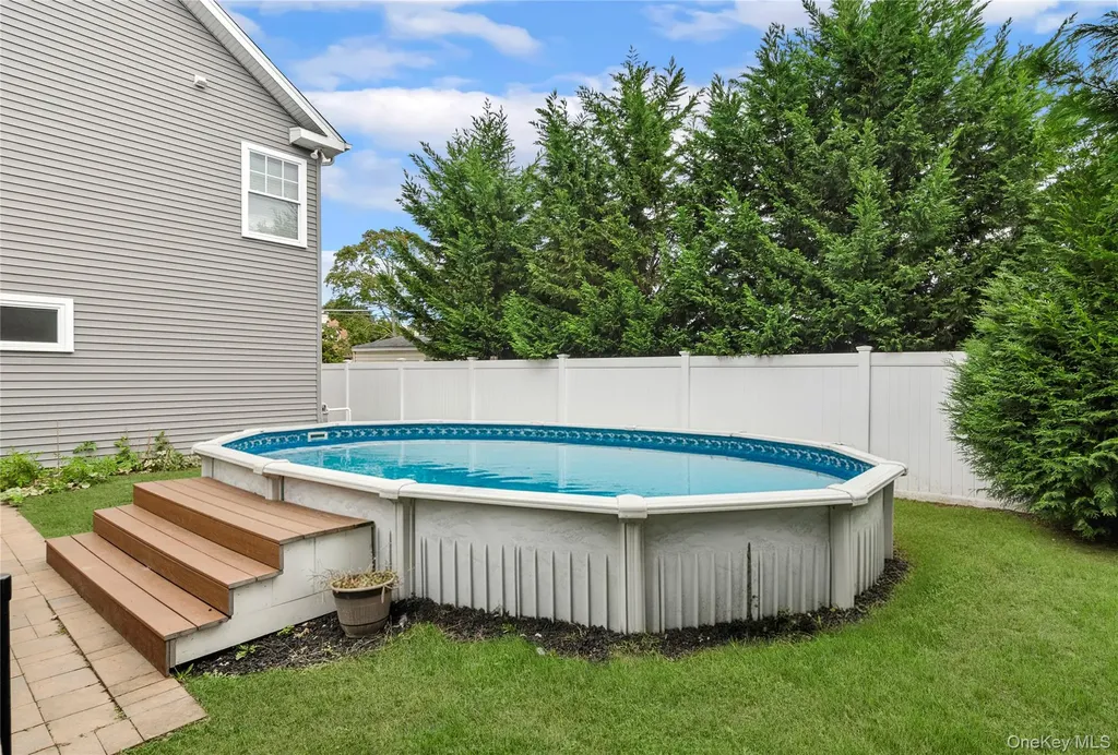 41 Weidner Avenue Oceanside NY 11572