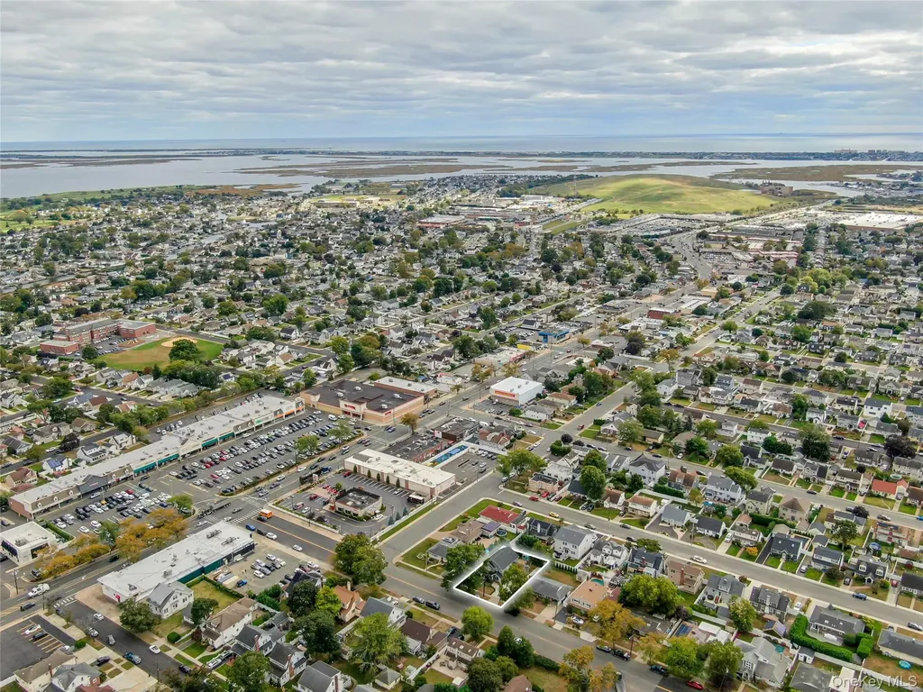 41 Weidner Avenue Oceanside NY 11572