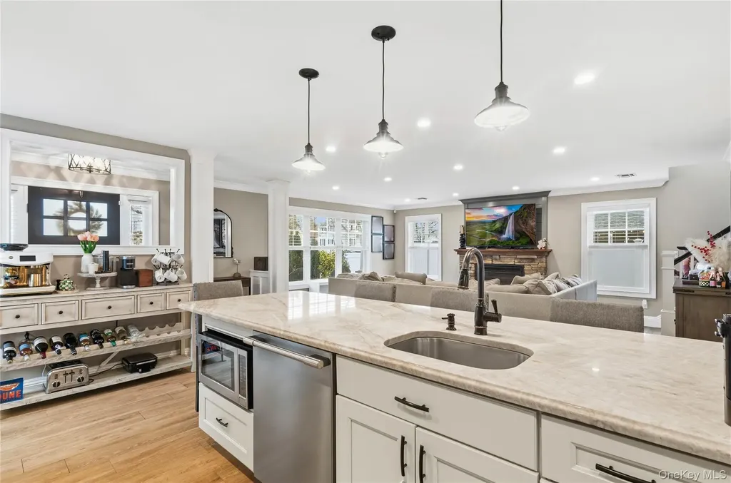 41 Weidner Avenue Oceanside NY 11572