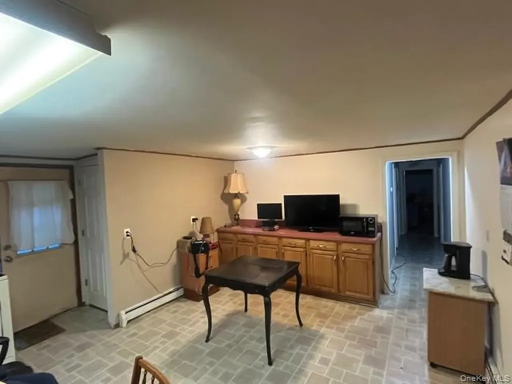 178 Adirondack Drive Selden NY 11784