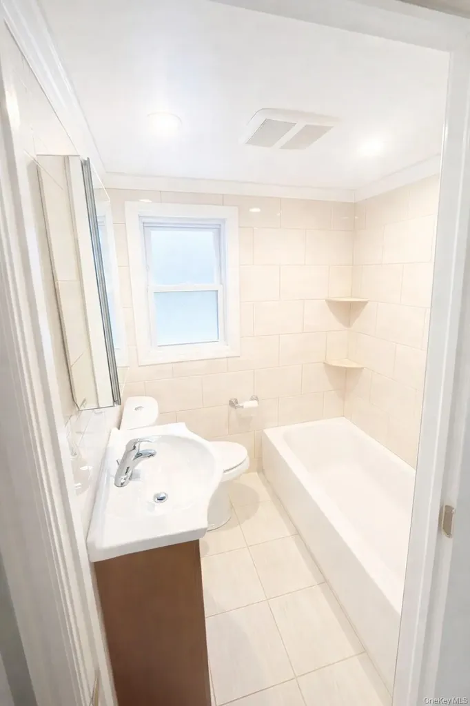 178 Adirondack Drive Selden NY 11784