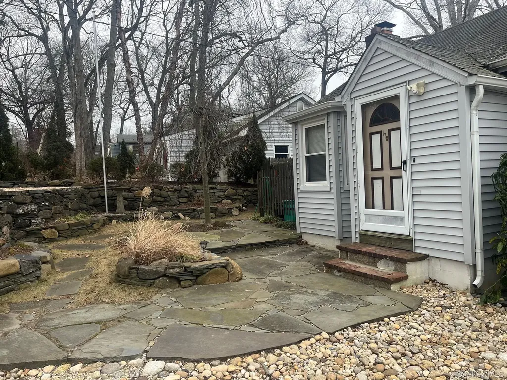 178 Adirondack Drive Selden NY 11784