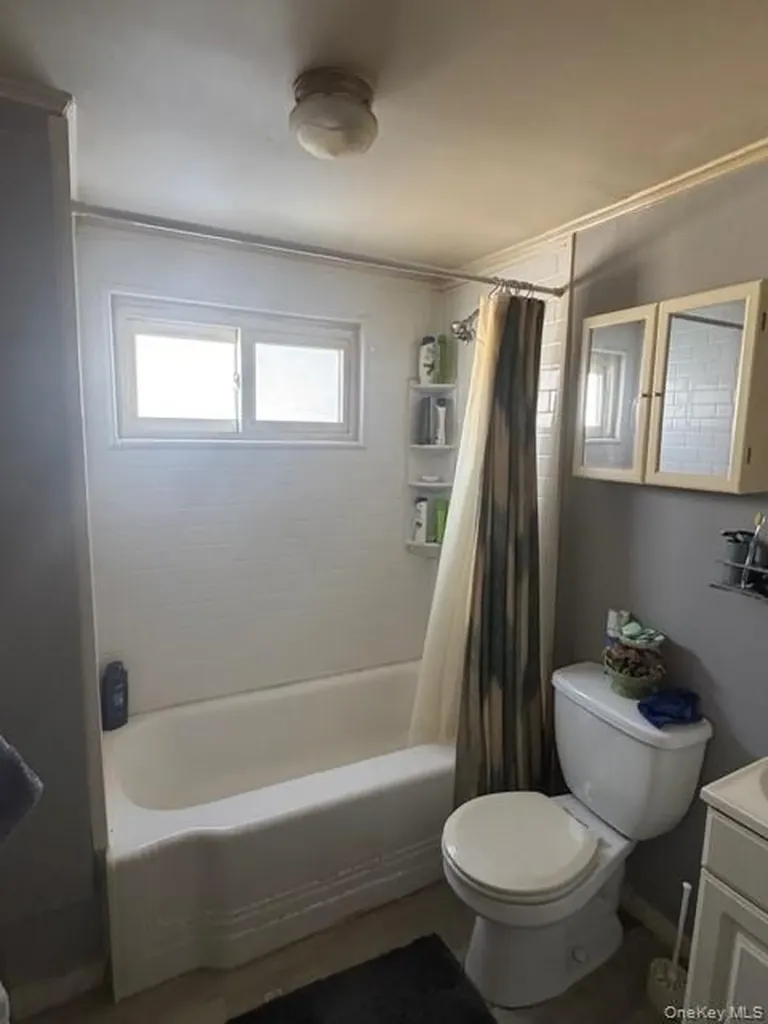 178 Adirondack Drive Selden NY 11784