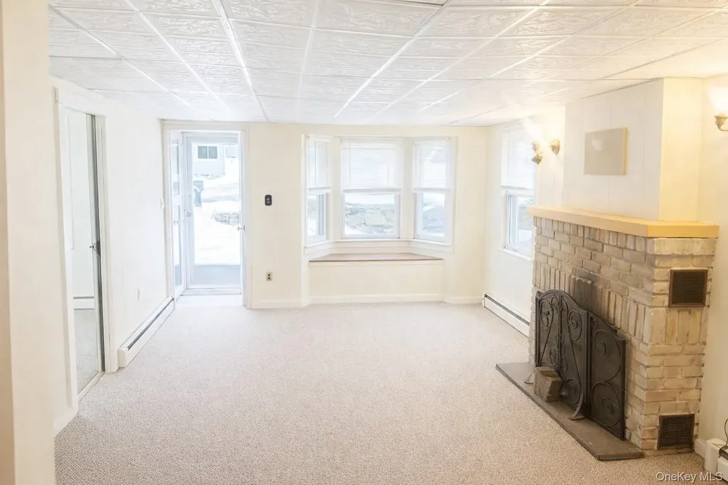178 Adirondack Drive Selden NY 11784