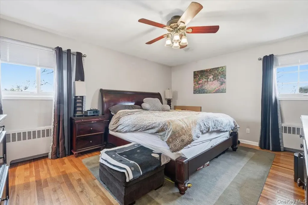 62 Eileen Avenue Plainview NY 11803