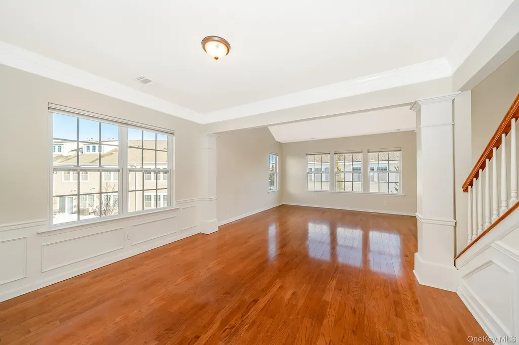196 Somerset Drive Massapequa NY 11758