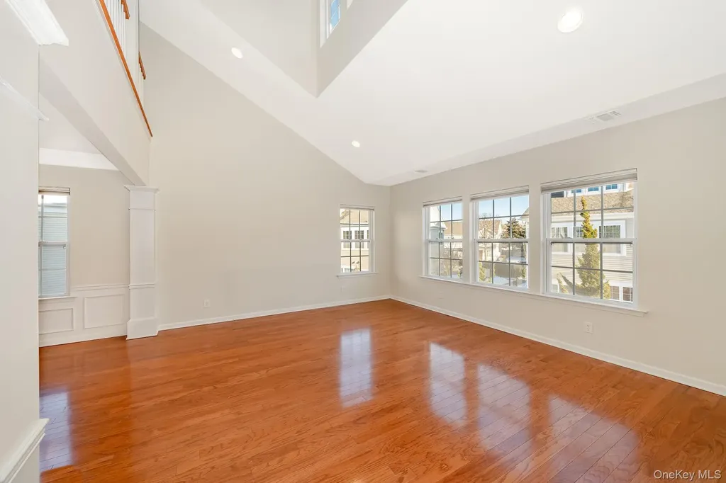 196 Somerset Drive Massapequa NY 11758