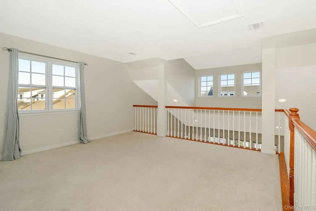 196 Somerset Drive Massapequa NY 11758