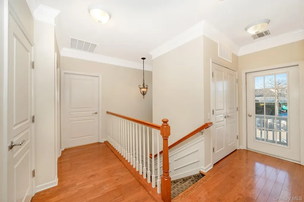 196 Somerset Drive Massapequa NY 11758