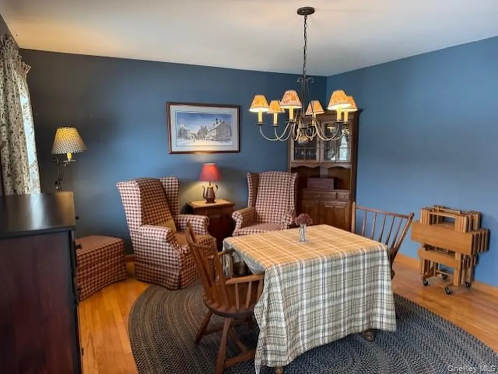 4 Grapevine Place Poughkeepsie NY 12603