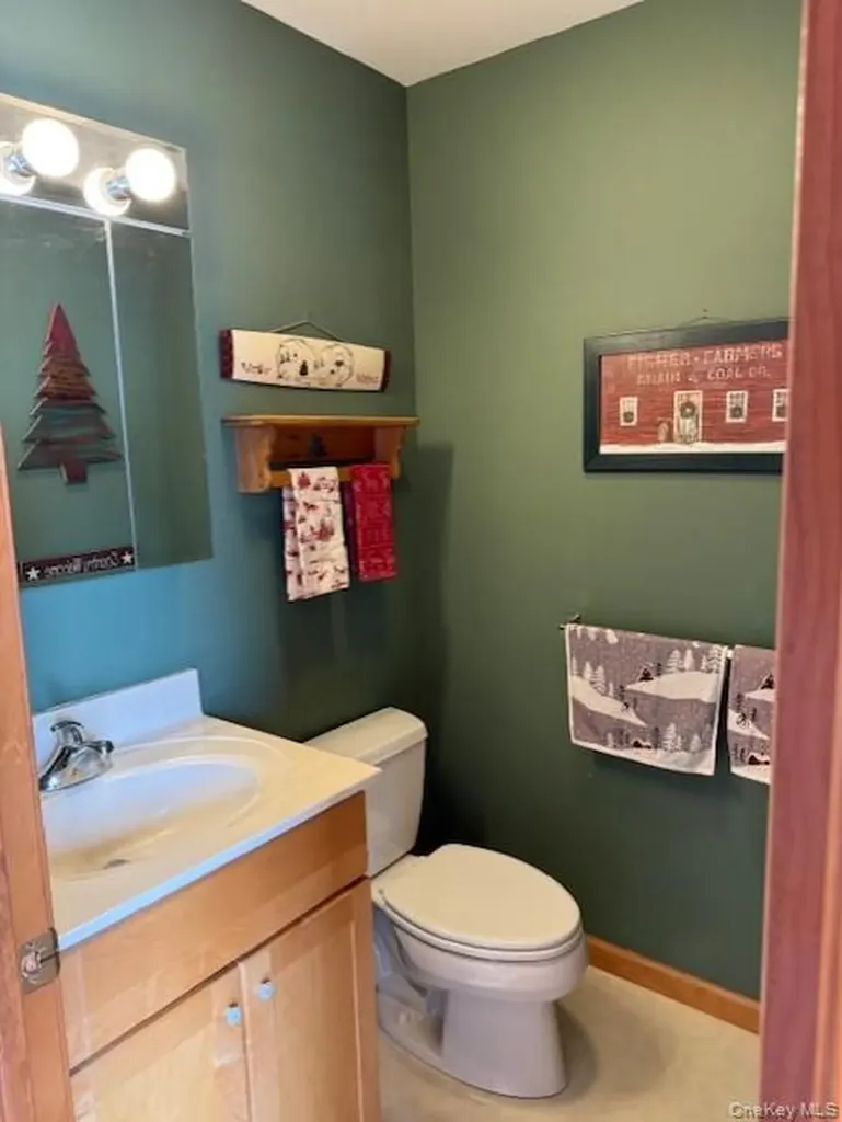 4 Grapevine Place Poughkeepsie NY 12603