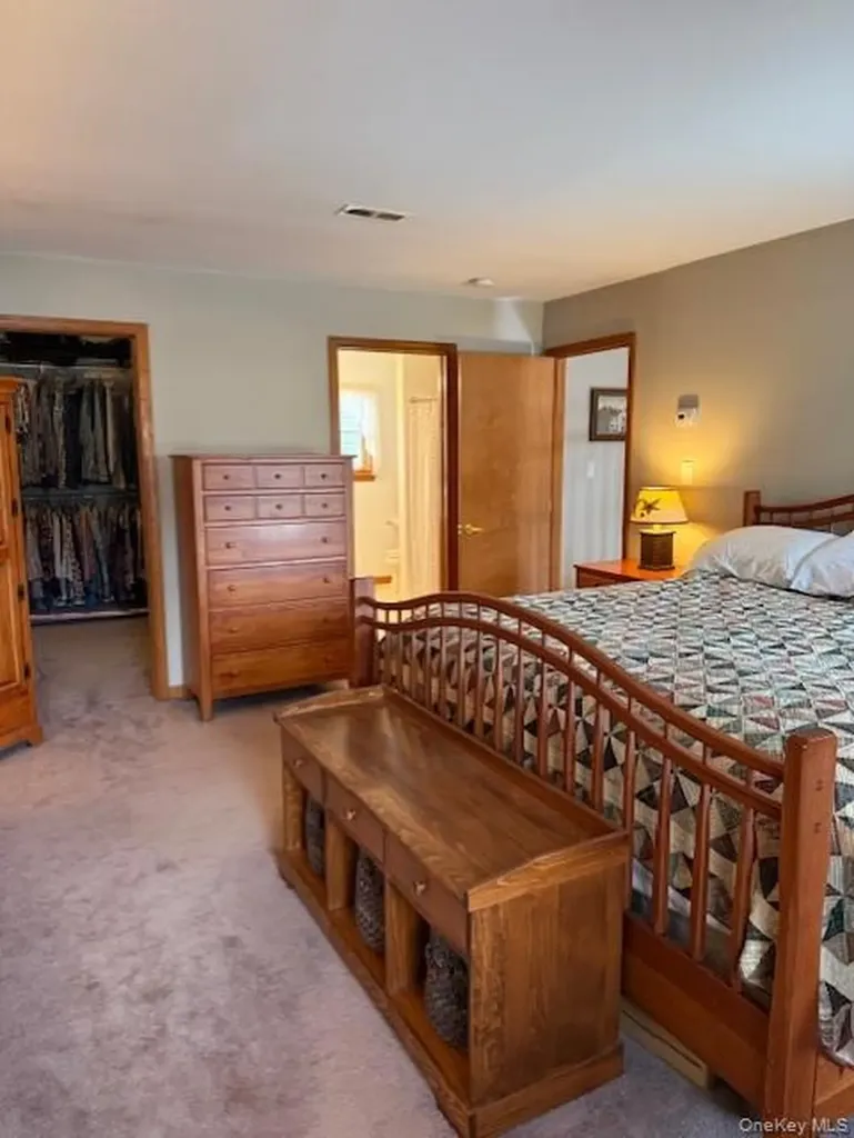 4 Grapevine Place Poughkeepsie NY 12603