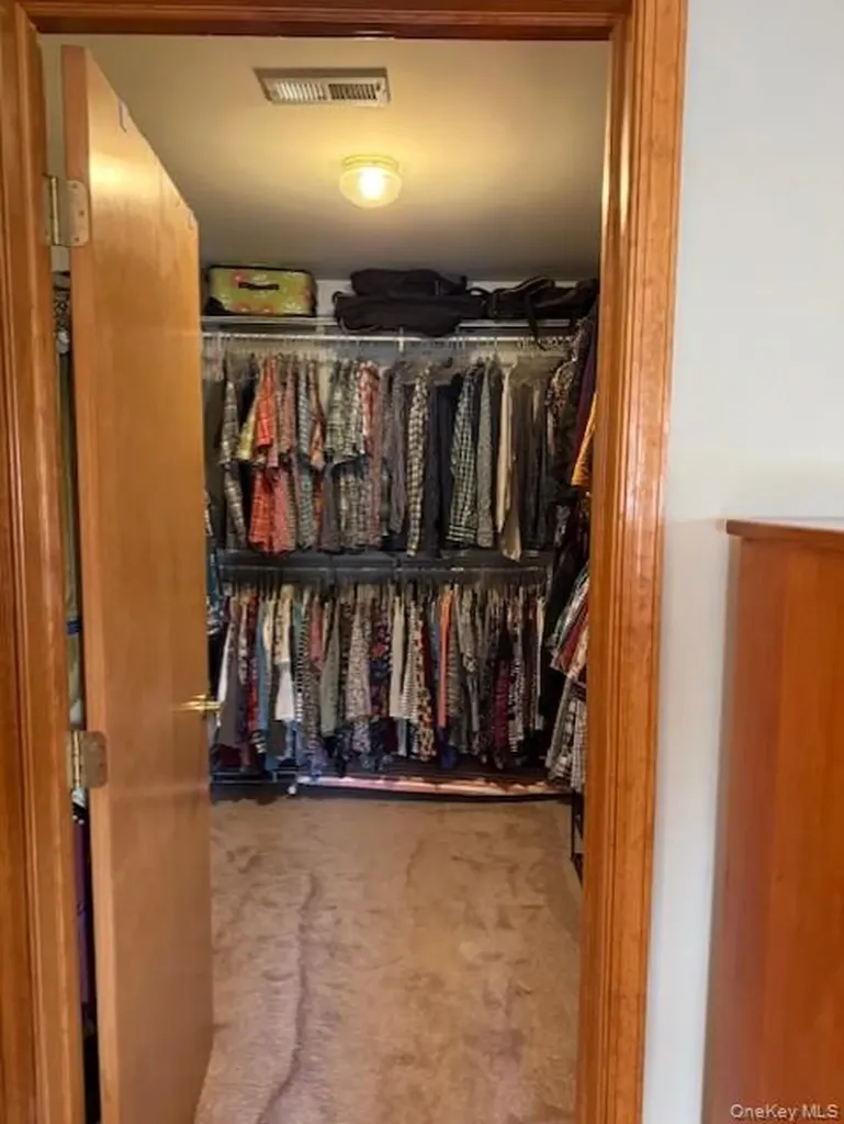 4 Grapevine Place Poughkeepsie NY 12603