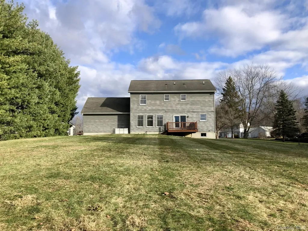 4 Grapevine Place Poughkeepsie NY 12603
