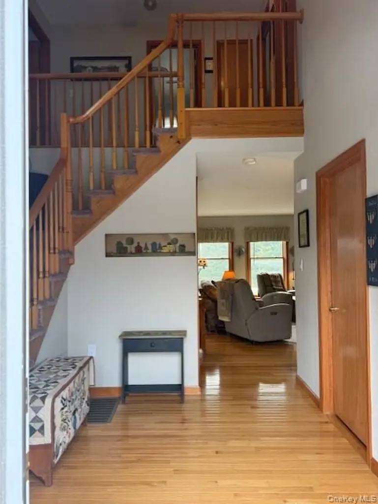 4 Grapevine Place Poughkeepsie NY 12603