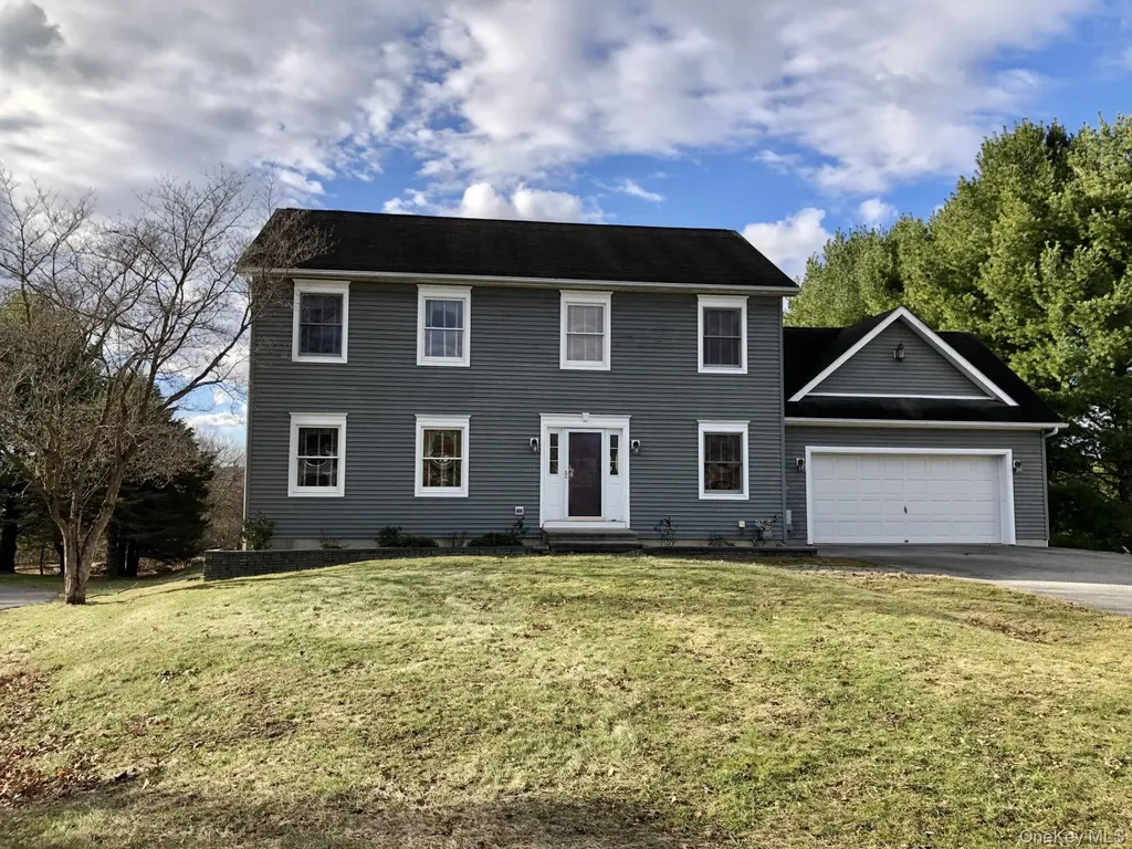 4 Grapevine Place Poughkeepsie NY 12603