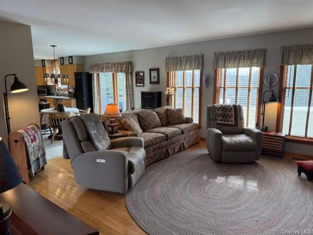 4 Grapevine Place Poughkeepsie NY 12603