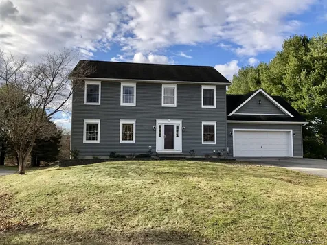 4 Grapevine Place Poughkeepsie NY 12603