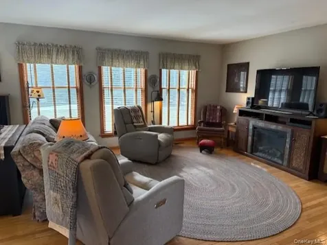 4 Grapevine Place Poughkeepsie NY 12603