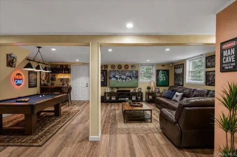 39 Harding Drive New Rochelle NY 10801