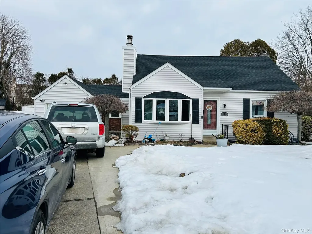 109 Vesper Court Babylon NY 11702