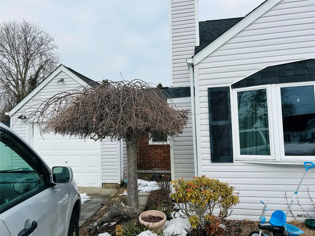 109 Vesper Court Babylon NY 11702