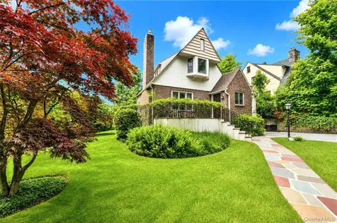 10 Cherry Avenue New Rochelle NY 10801