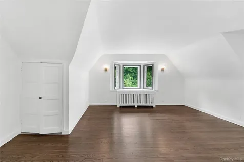 10 Cherry Avenue New Rochelle NY 10801