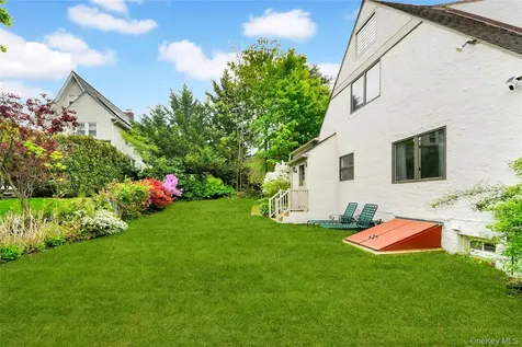 10 Cherry Avenue New Rochelle NY 10801