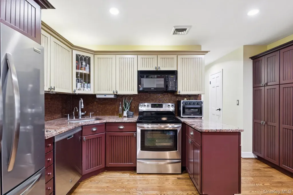 24 Cherry Place Huntington NY 11743