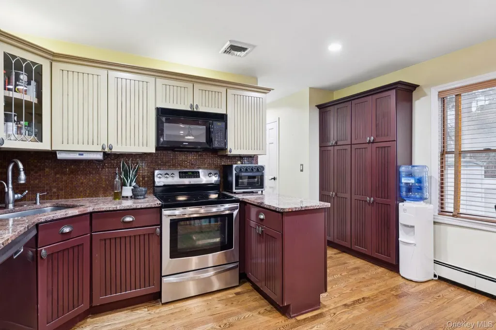 24 Cherry Place Huntington NY 11743