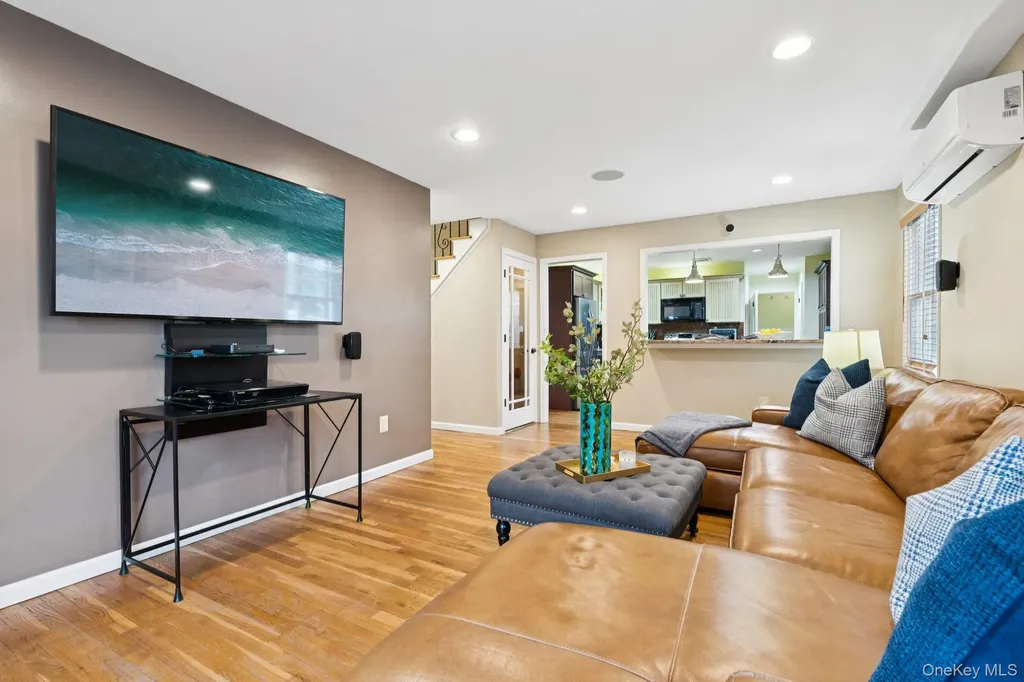 24 Cherry Place Huntington NY 11743