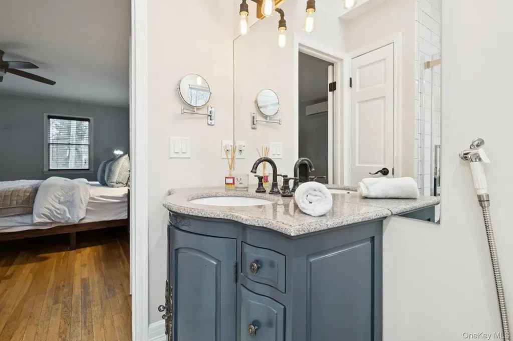 24 Cherry Place Huntington NY 11743